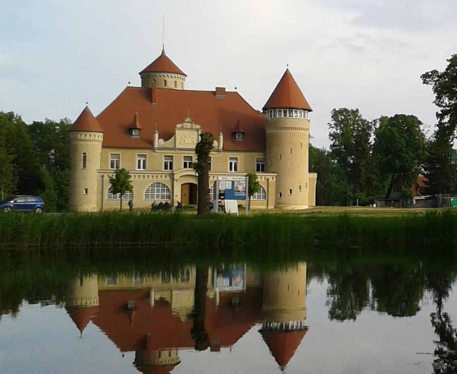 Remise & Westfluegel Schloss Stolpe Stolpe auf Usedom Luaran gambar